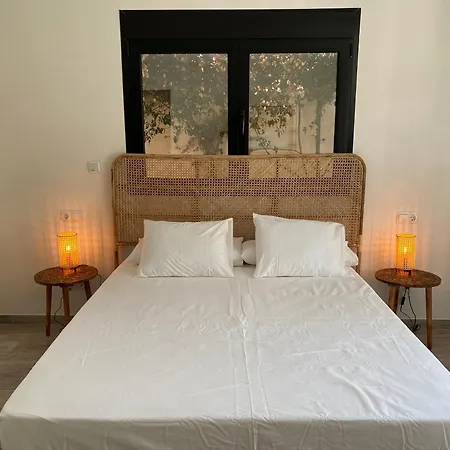 Casa Bahari Near The With Pool, Bbq, And Lounge