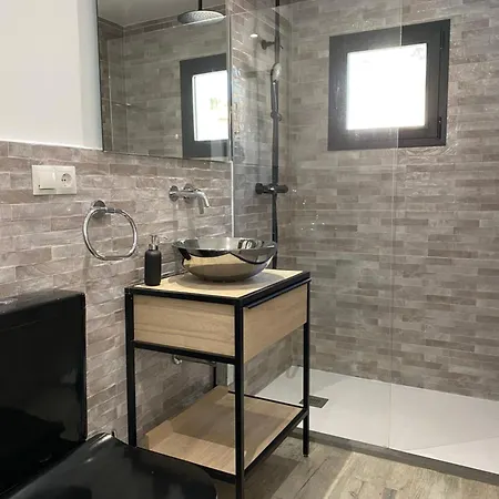 Casa Bahari Near The With Pool, Bbq, And Lounge Villa Marbellac