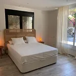 Casa Bahari Near The With Pool, Bbq, And Lounge فيلة ماربيا