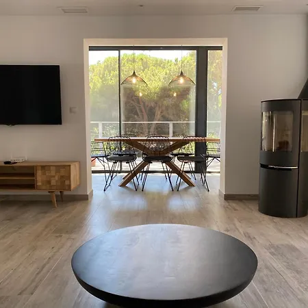 别墅 Casa Bahari Near The With Pool, Bbq, And Lounge *