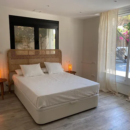 Casa Bahari Near The With Pool, Bbq, And Lounge Villa Marbella