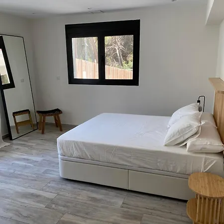 Casa Bahari Near The With Pool, Bbq, And Lounge Marbella