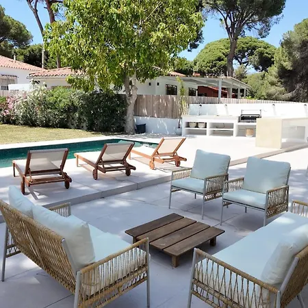 Casa Bahari Near The With Pool, Bbq, And Lounge *