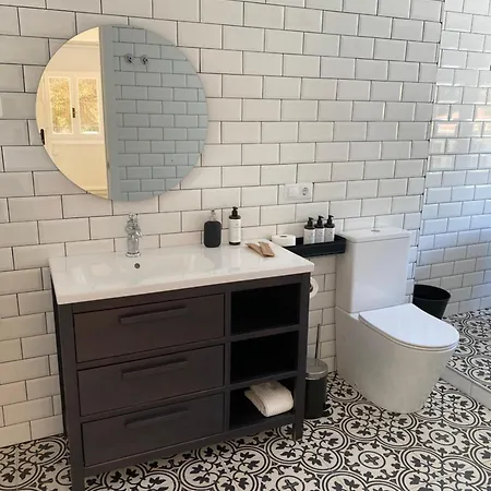 别墅 Casa Bahari Near The With Pool, Bbq, And Lounge *