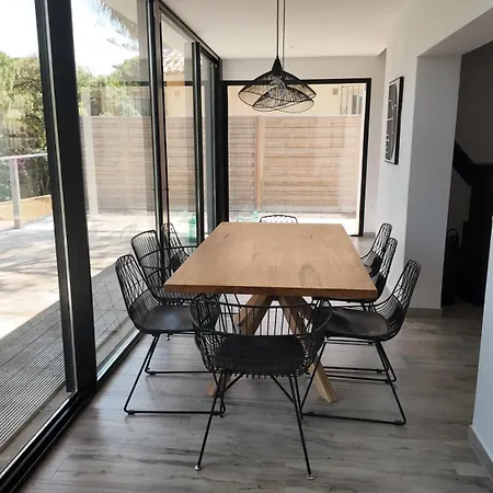 Casa Bahari Near The With Pool, Bbq, And Lounge * 马尔韦利亚