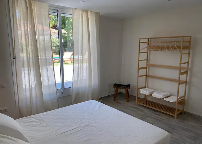 Casa Bahari Near The With Pool, Bbq, And Lounge Villa