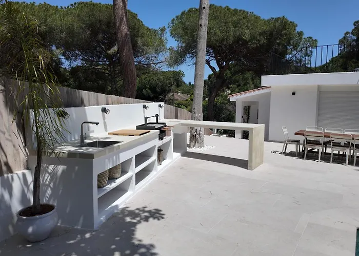 Casa Bahari Near The With Pool, Bbq, And Lounge Villa *