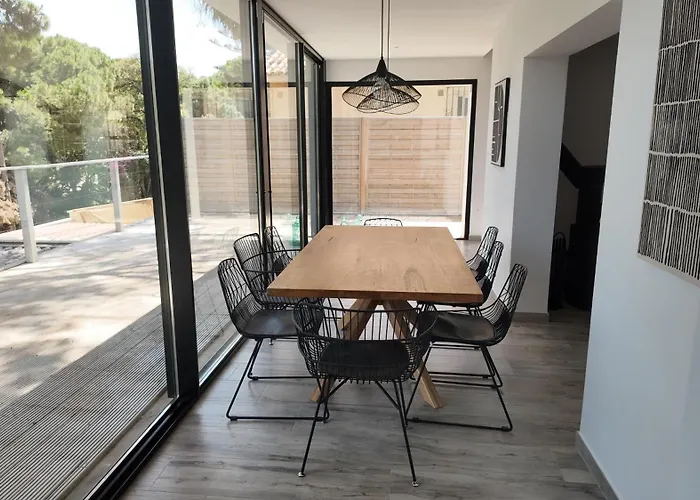 Casa Bahari Near The With Pool, Bbq, And Lounge * Marbella