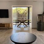 Willa Casa Bahari Near The With Pool, Bbq, And Lounge *