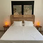 Casa Bahari Near The With Pool, Bbq, And Lounge