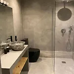 Casa Bahari Near The With Pool, Bbq, And Lounge