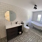 Willa Casa Bahari Near The With Pool, Bbq, And Lounge Marbella