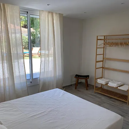 Casa Bahari Near The With Pool, Bbq, And Lounge וילה